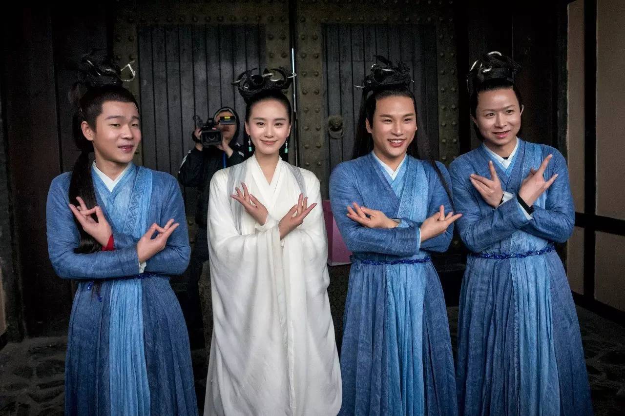 僵尸100：在成为僵尸前要做的100件事 视频缩略图