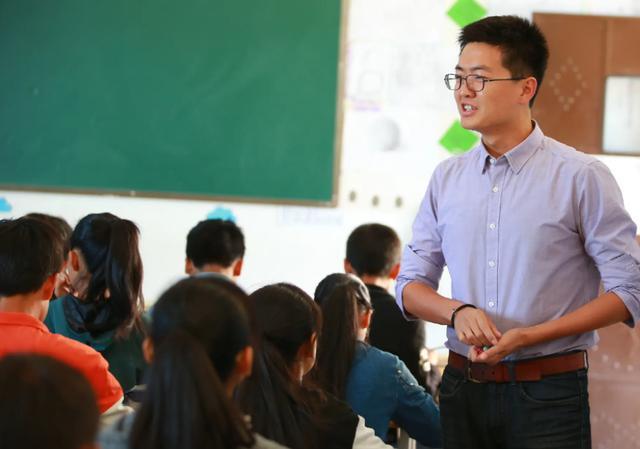 休比的万圣节 视频缩略图