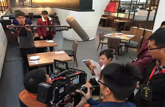 伊克巴尔之超级芯片 视频主图