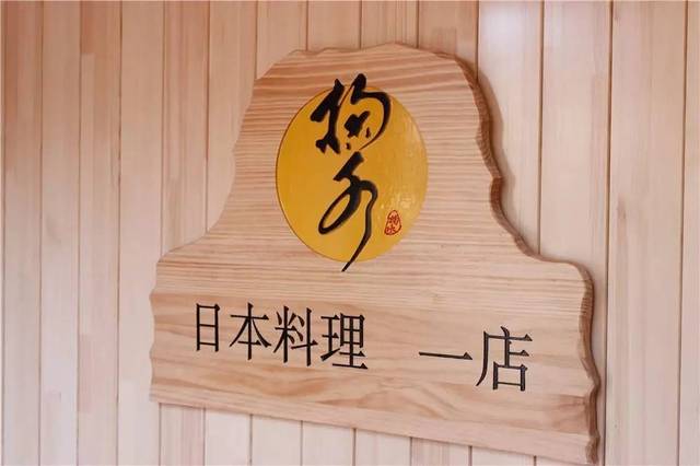 偷穿高跟鞋 视频缩略图