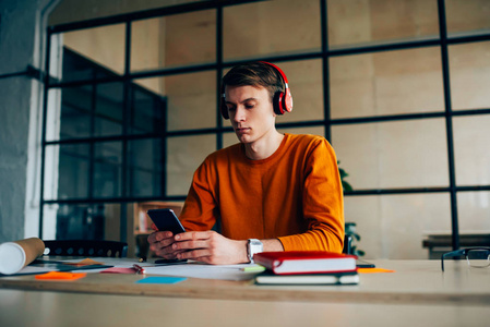 嘻哈翻转人生 视频缩略图