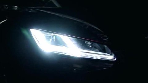 同在蓝天下 视频缩略图