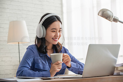 侏罗纪三角 视频缩略图