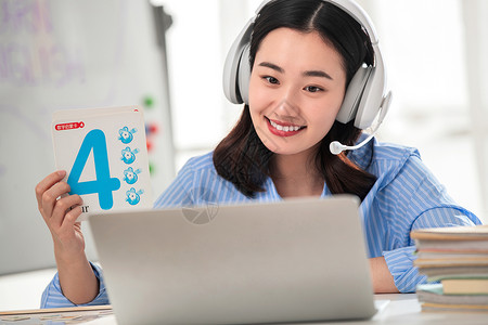 冰下的鱼 视频缩略图