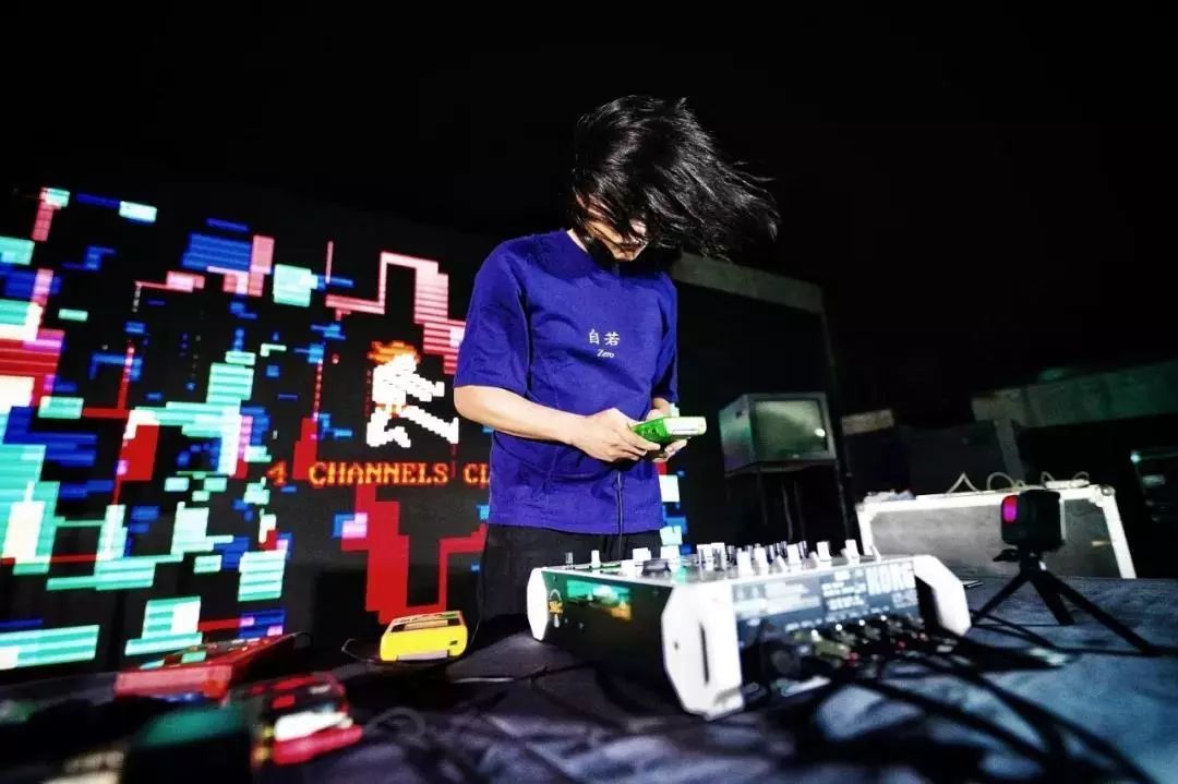 冲浪企鹅 视频海报