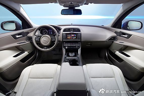 在街上 视频缩略图