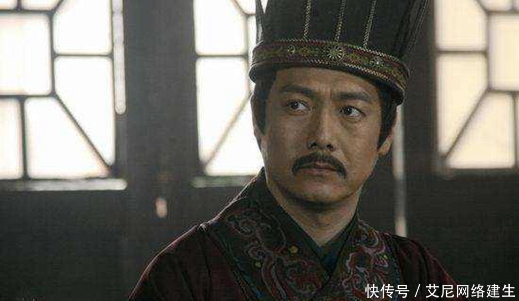 偷穿高跟鞋 视频缩略图