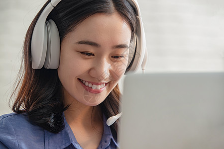 哭泣宝贝 视频海报