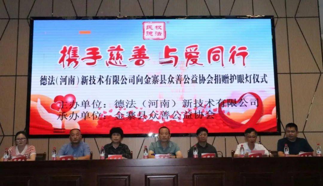 偷穿高跟鞋 视频缩略图