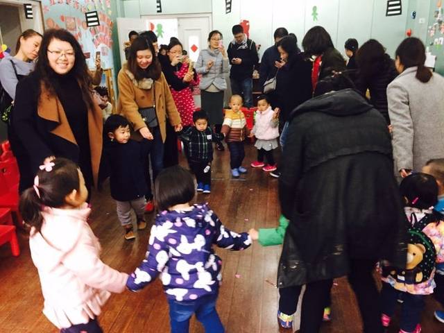 休比的万圣节 视频缩略图