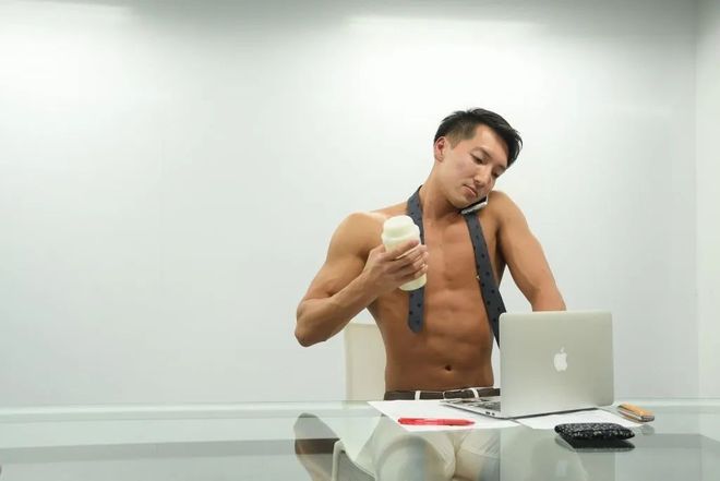 囧村逃亡 视频海报