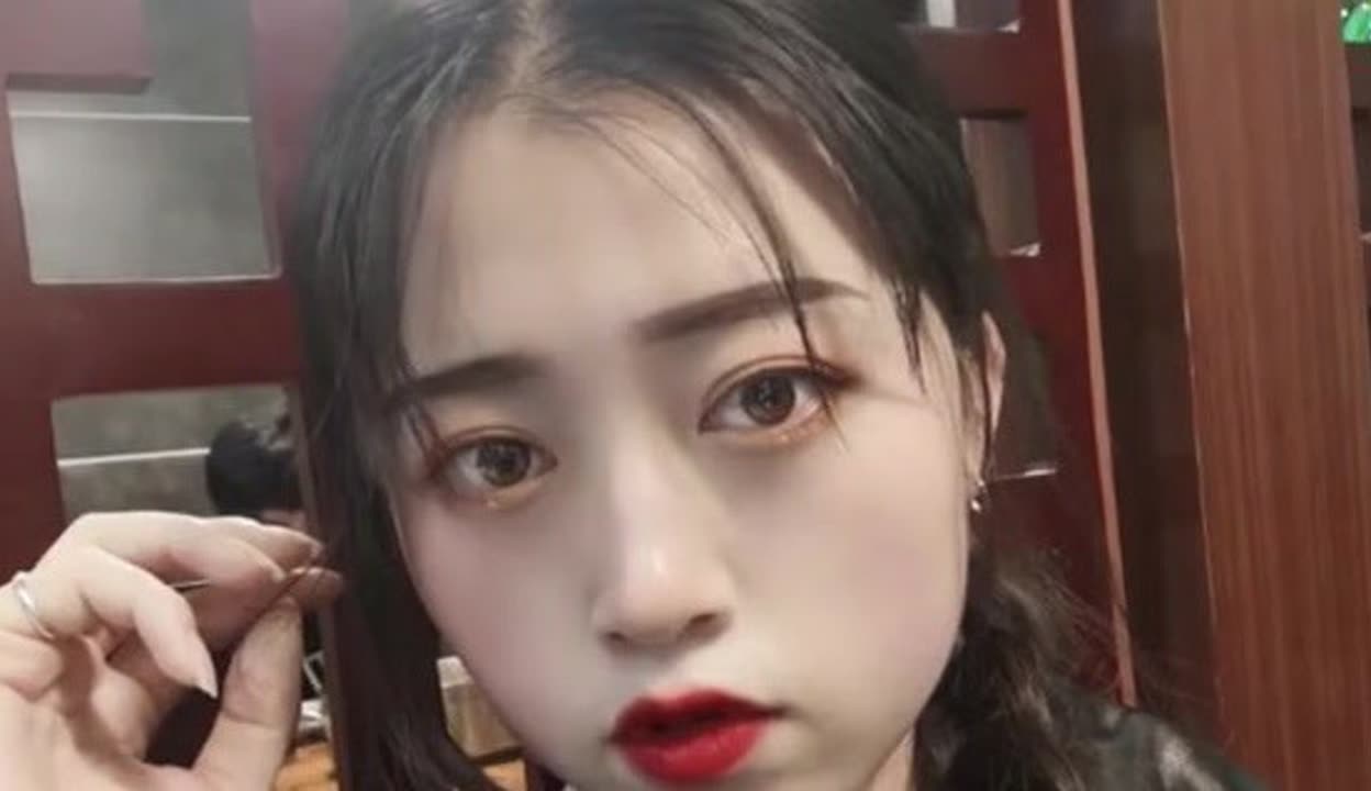 倾城十月 视频主图