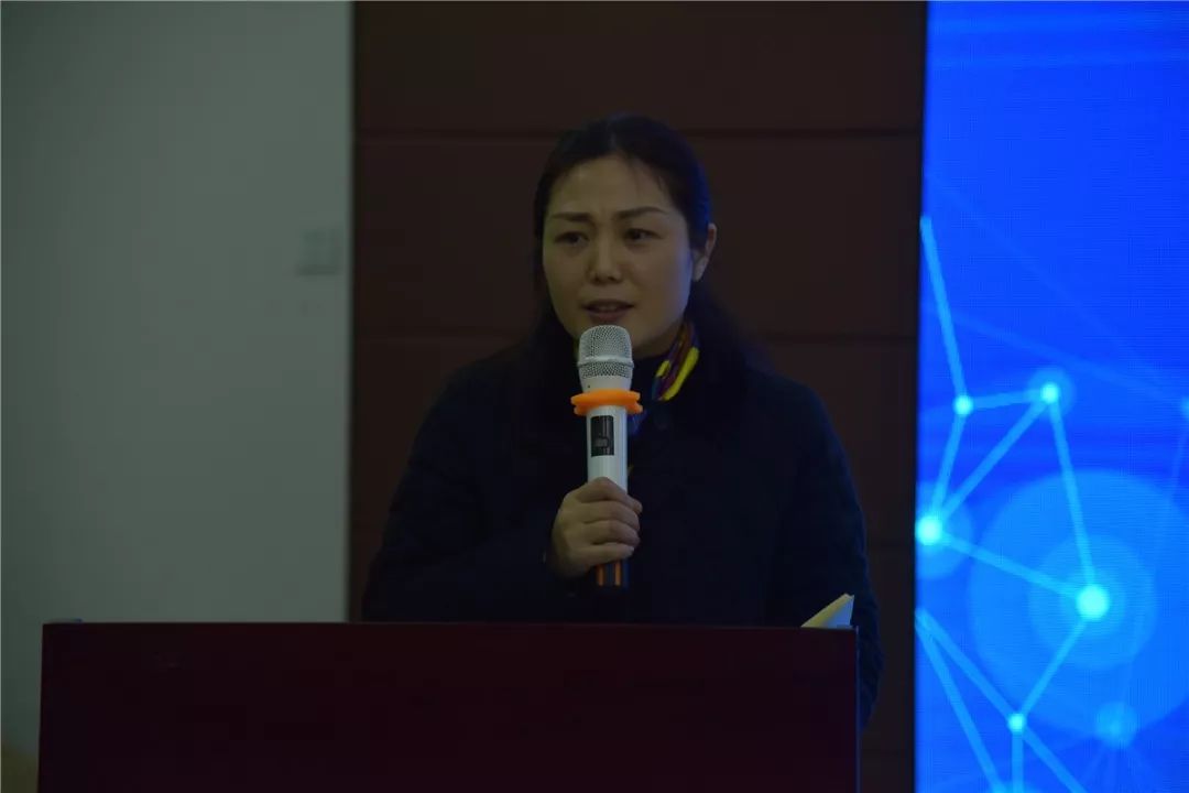 冰下的鱼 视频主图