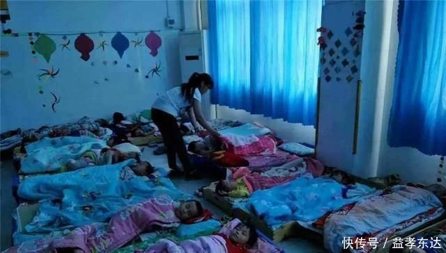 在／其中 视频缩略图