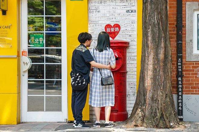 值得怀念的青春 视频缩略图