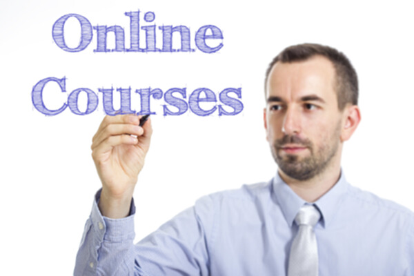 地狱男爵2：黄金军团 视频缩略图