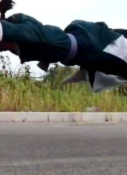 另一街区 视频缩略图