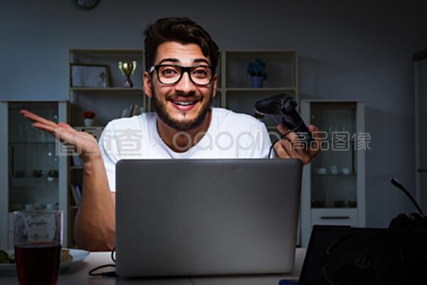 侣行攻略之确认你是我的人 视频主图