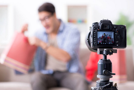 借口公司 Alibi.com 视频缩略图