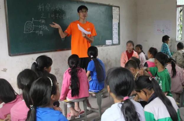 变形金刚5：最后的骑士（原声版） 视频海报