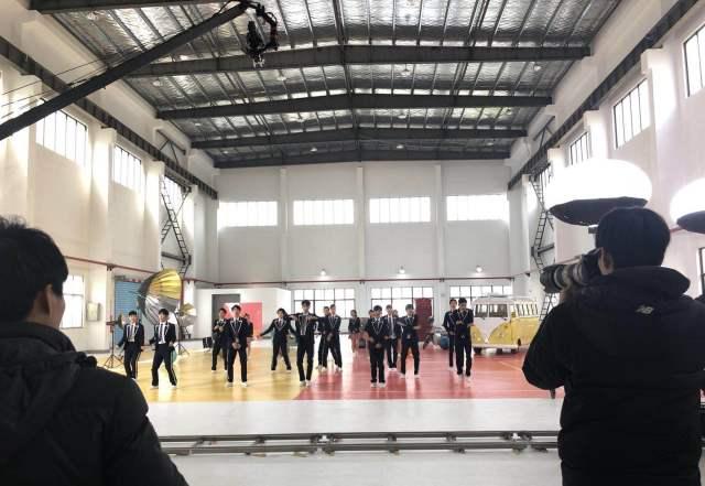 伴我闯天涯 视频主图