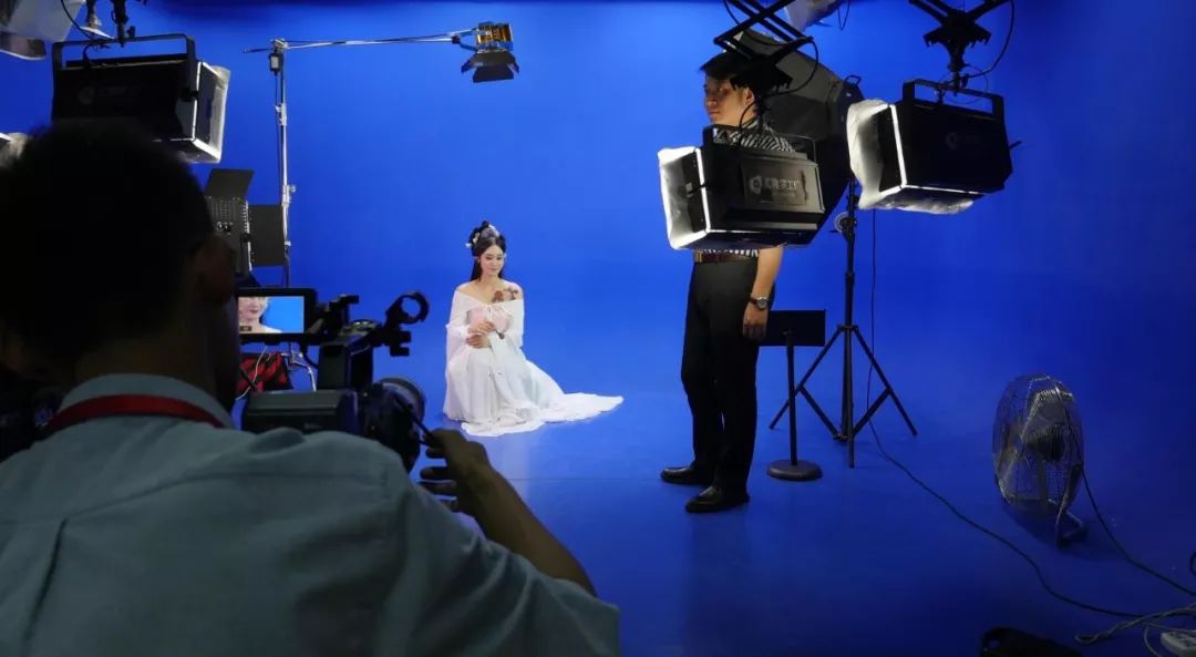 冒牌上尉 视频海报