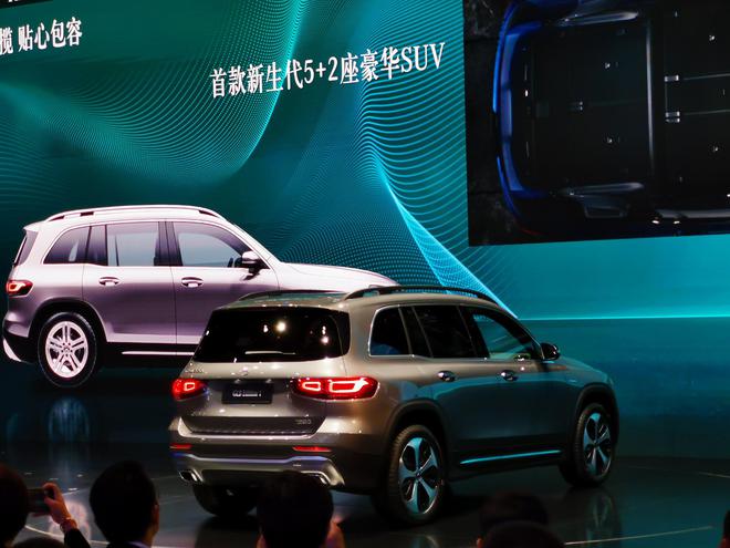 夜袭寡妇村 视频海报