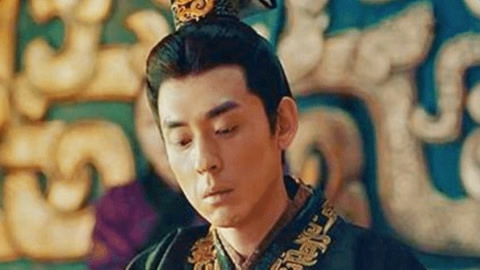 修剪草坪的小黄人 视频缩略图