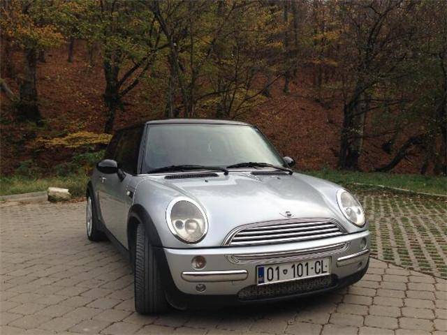 你行......你结婚？ 视频主图