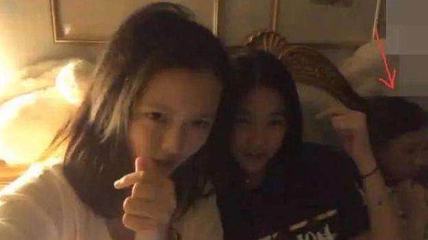 伦敦佬对抗活死人 视频缩略图