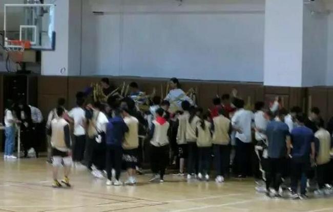 你们所有人的脸 视频缩略图