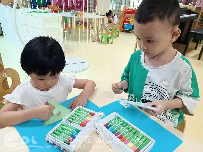 假面骑士联手出击驰骑与铠武电影大战全力出击 视频海报