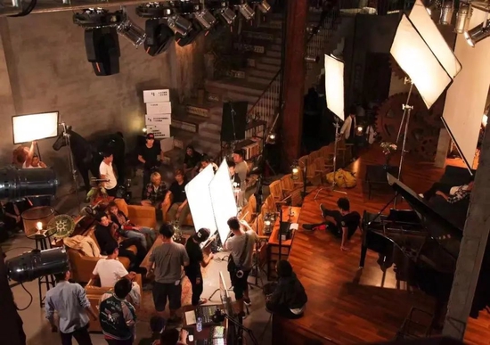 侏罗纪三角 视频缩略图