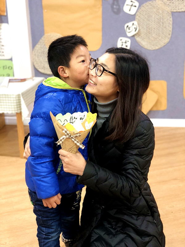 冰雪奇缘（粤语版） 视频缩略图